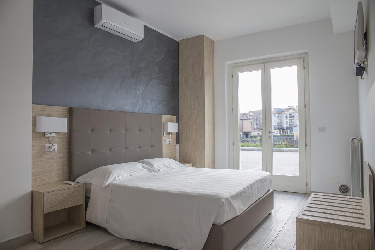 Rooms A Due Passi Dal Mare 雷卡纳蒂港 外观 照片